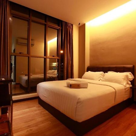 Starz Hotel Keluang Luaran gambar