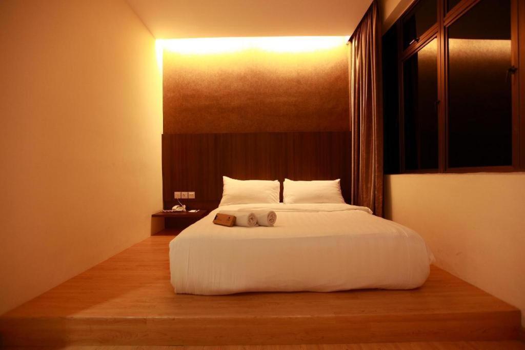 Starz Hotel Keluang Luaran gambar