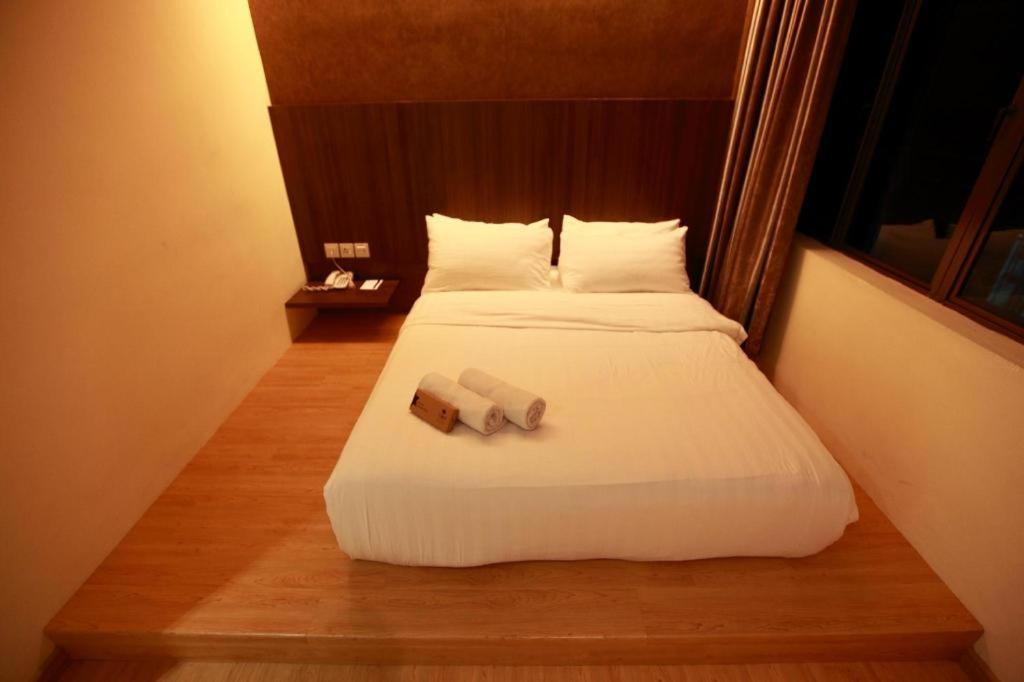 Starz Hotel Keluang Luaran gambar